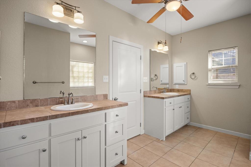 Olde Town At The Square - Residential