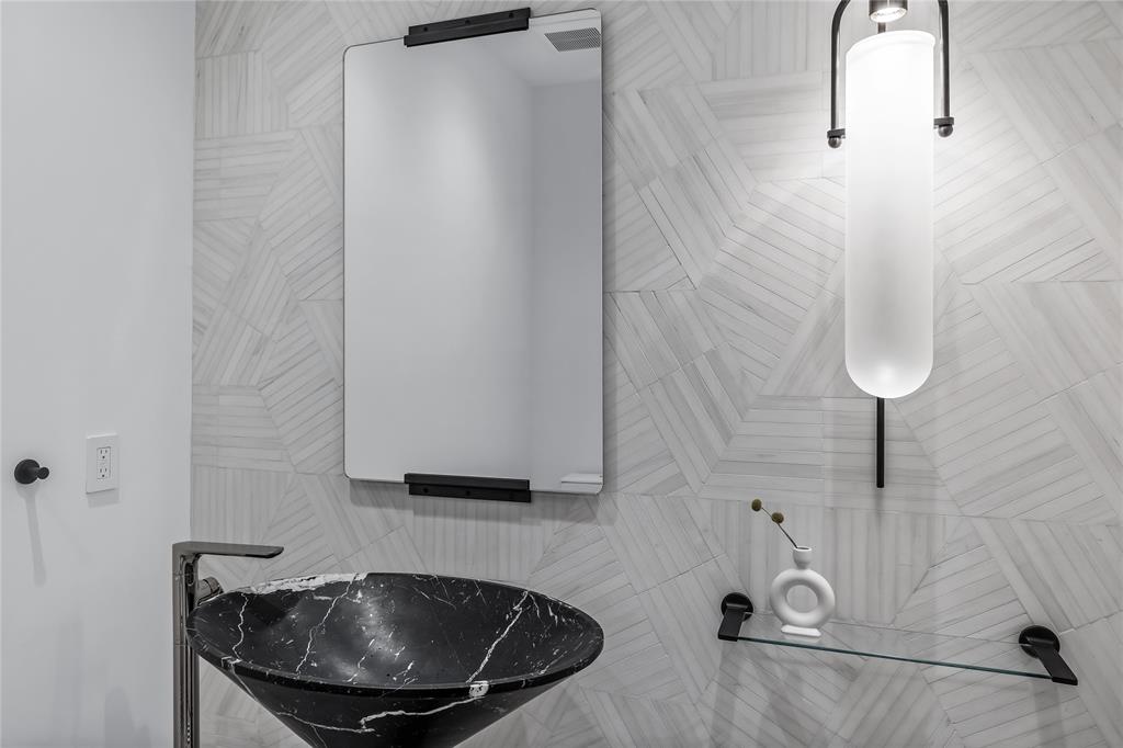 Highland Park West 02 Instl - Residential