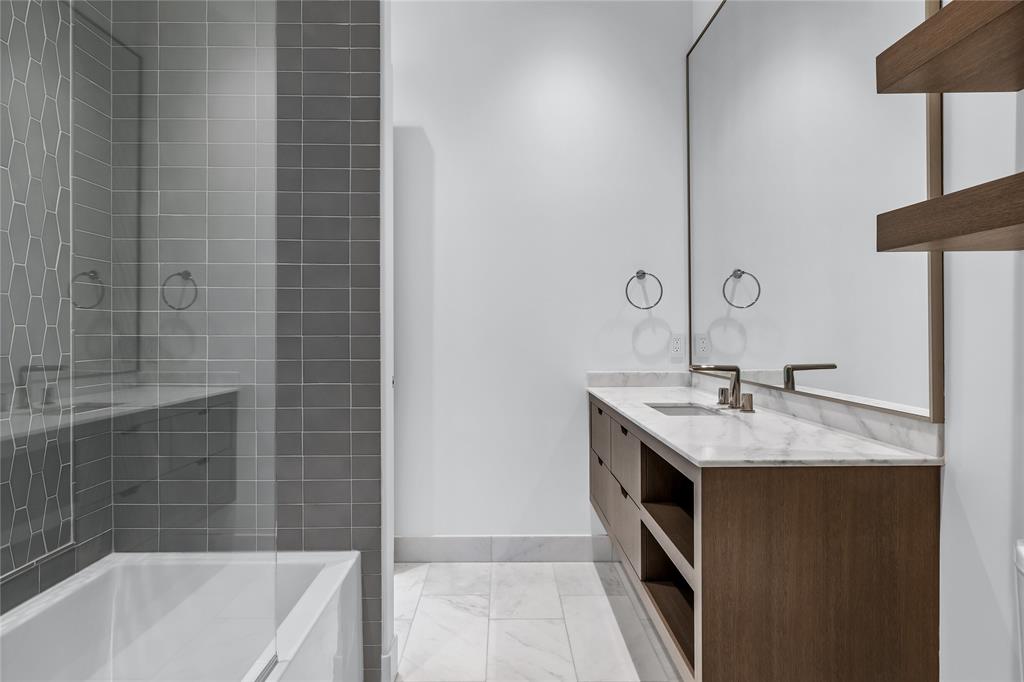 Highland Park West 02 Instl - Residential