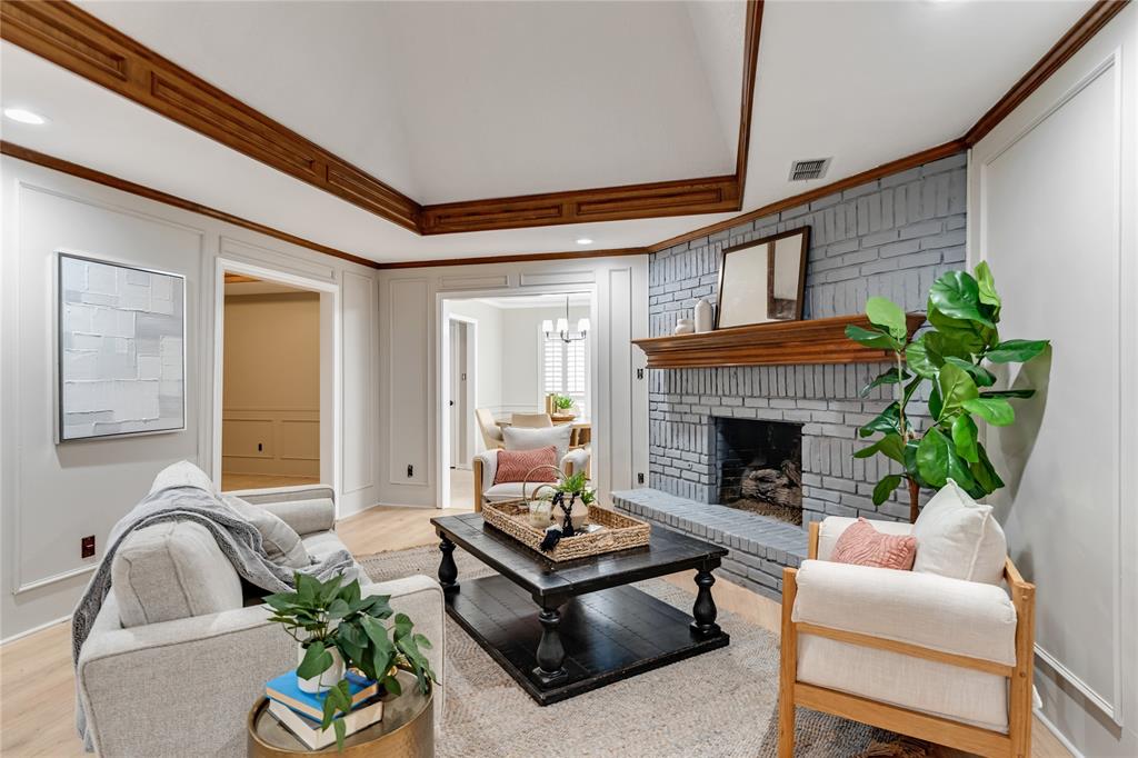 203 S Lakeshore Drive