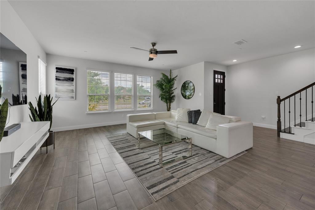 6833 Andrew Drive