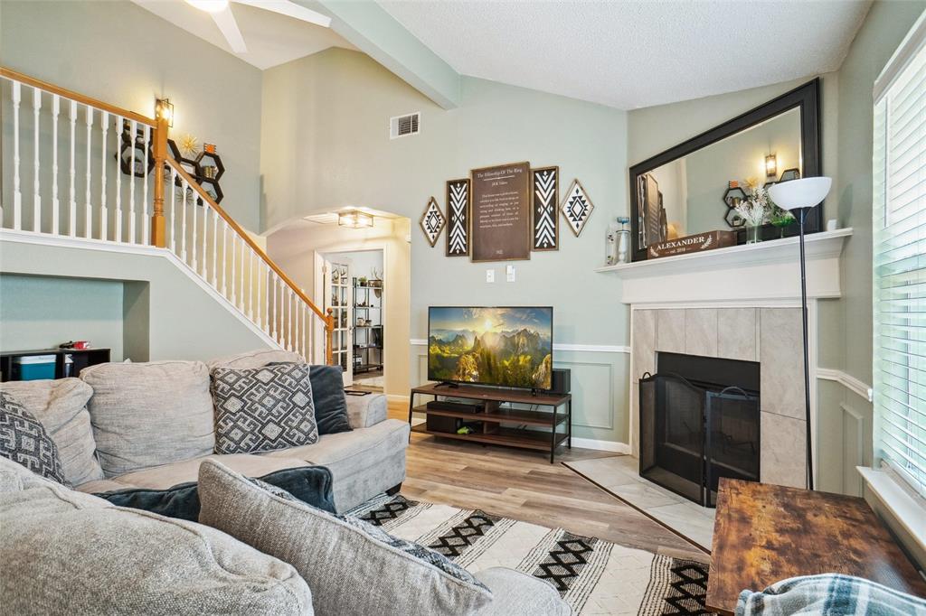 708 Hummingbird Trail