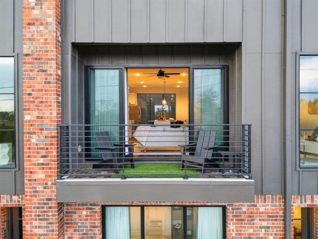 Zang Towns Condos - Residential