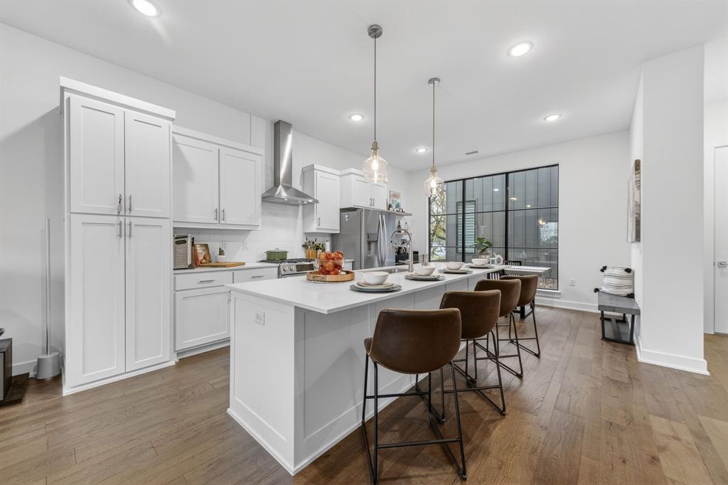 Zang Towns Condos - Residential