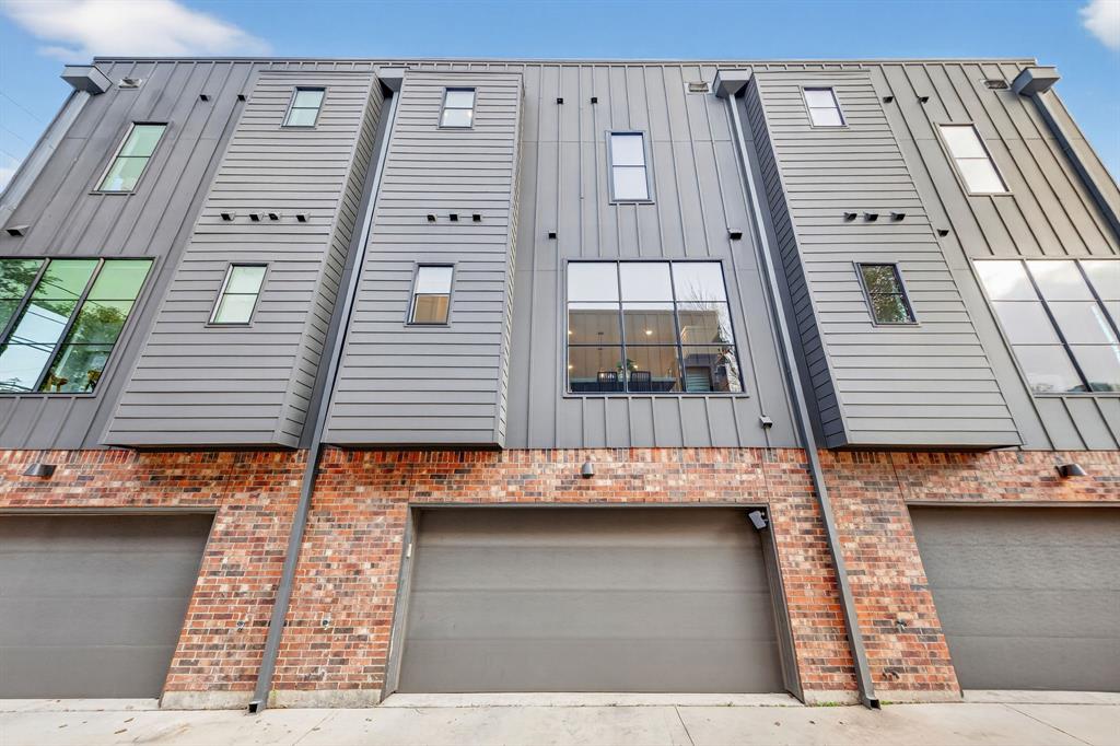 Zang Towns Condos - Residential