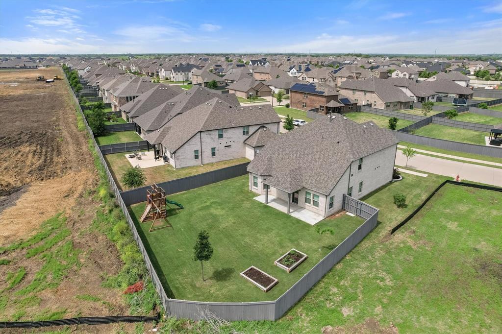 6910 Prairieside Trail