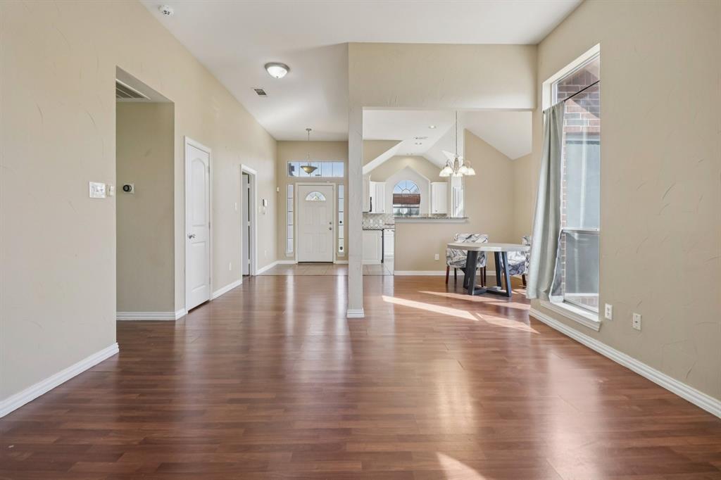 910 Busby Drive