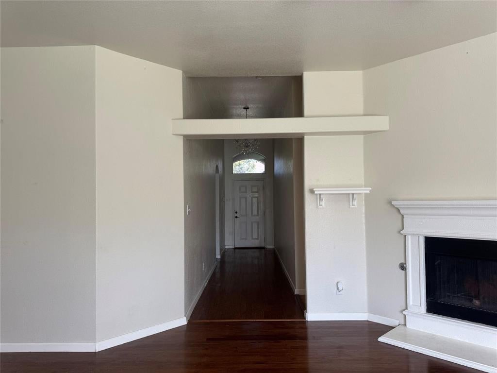 6711 Kinross Drive