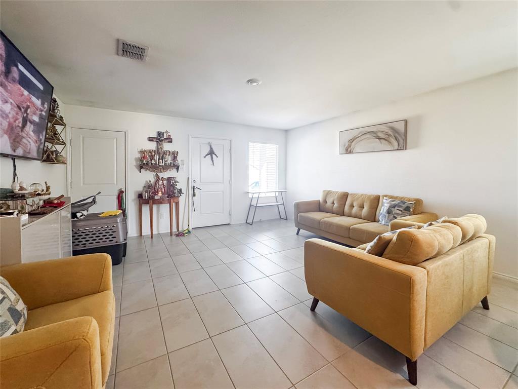 1627 Cattle Drive Lane