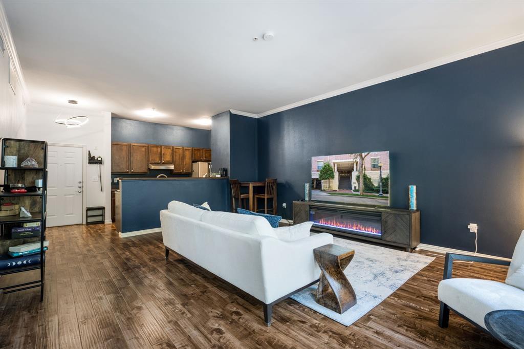 2305 Worthington Street 103