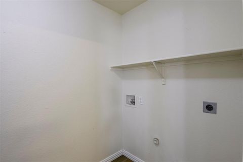 Tiny photo for 909 Anvil Creek Drive, Arlington, TX 76001 (MLS # 21328898)