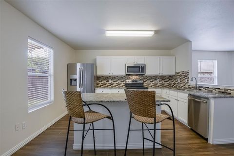 Tiny photo for 909 Anvil Creek Drive, Arlington, TX 76001 (MLS # 21328898)