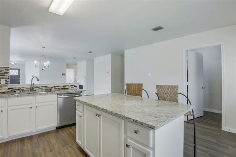 Tiny photo for 909 Anvil Creek Drive, Arlington, TX 76001 (MLS # 21328898)