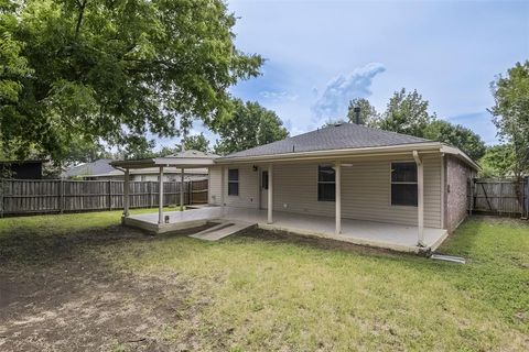 Tiny photo for 909 Anvil Creek Drive, Arlington, TX 76001 (MLS # 21328898)