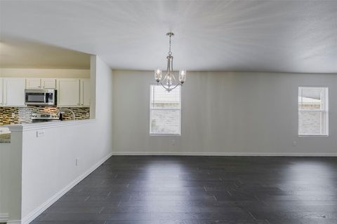 Tiny photo for 909 Anvil Creek Drive, Arlington, TX 76001 (MLS # 21328898)