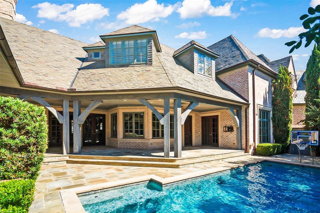 44 Armstrong Drive