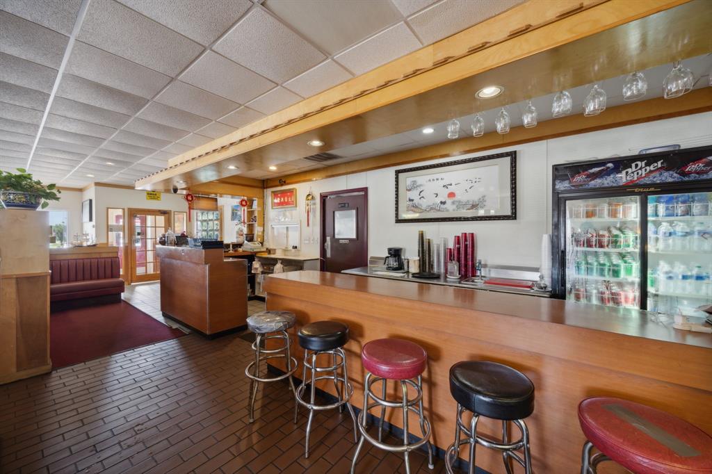 525 E Oates