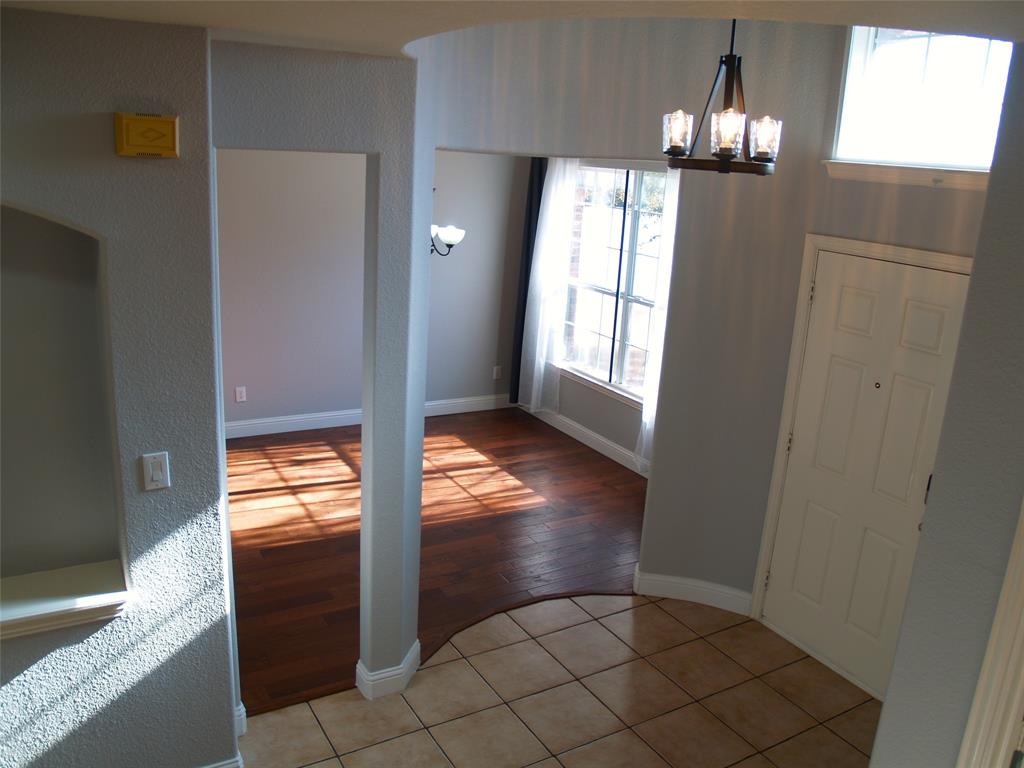 2272 Fox Ridge Trail