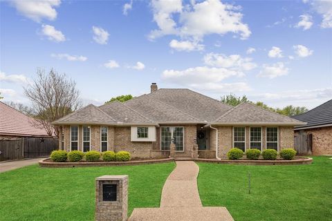 2002 Thames Drive Arlington TX 76017