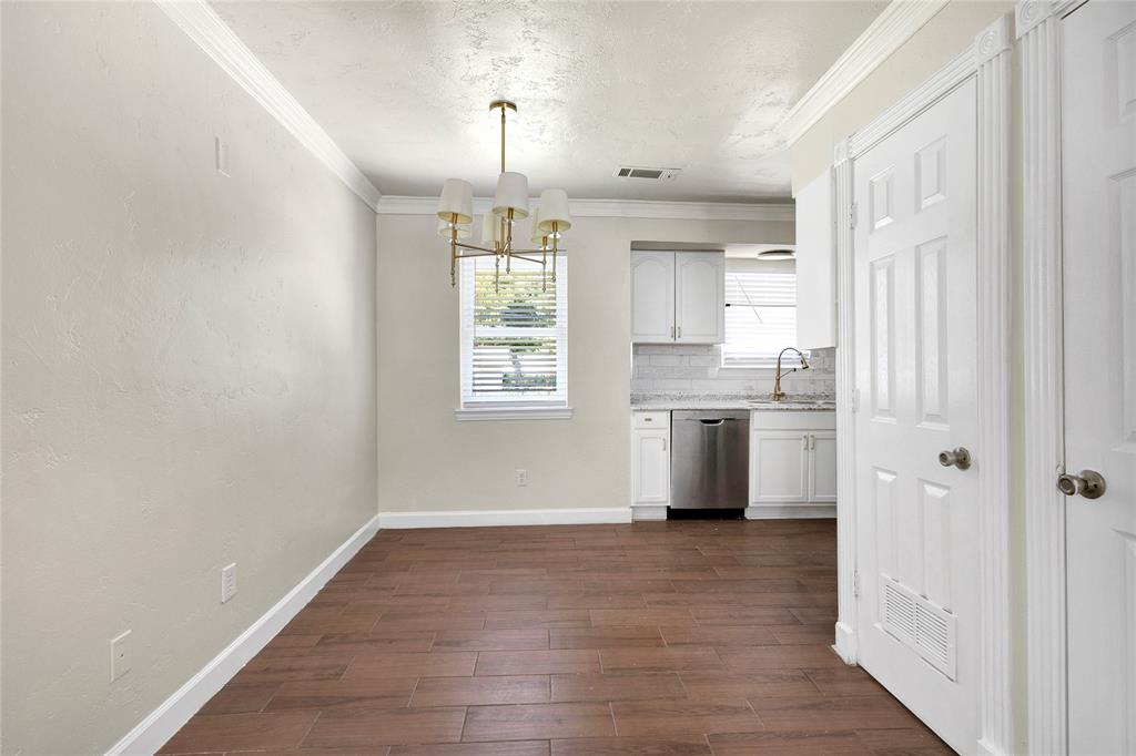 3525 Heath Lane