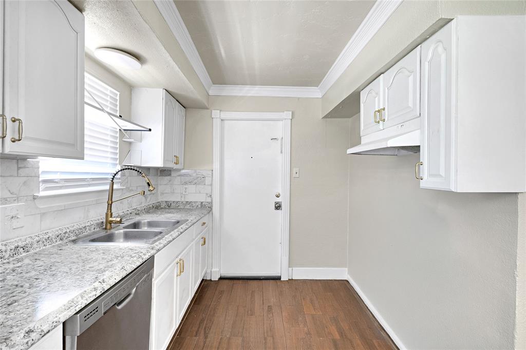 3525 Heath Lane