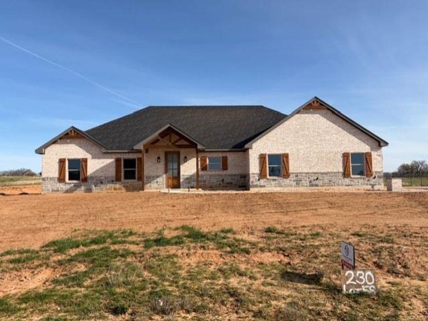 Brand new almost completed home on 2 acres in nice quite rural neighborhood. Well built 3-2-2 with plenty of elbow room and lots of nice features. Large Covered patio full attic insulation encapsulation,, split bedrooms with a vaulted ceiling in the large living area. Primary bedroom includes a large bath and walk in closet that connects to the laundry. Come look and see whats left to complete.