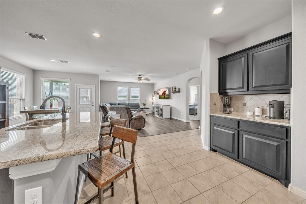 Fort Worth, Texas 76179, United States, 3 Bedrooms Bedrooms, ,2 BathroomsBathrooms,Residential,Pending,135277