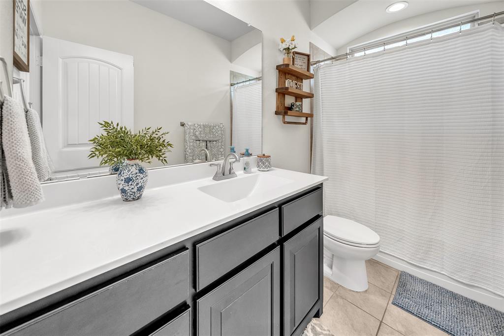 Fort Worth, Texas 76179, United States, 3 Bedrooms Bedrooms, ,2 BathroomsBathrooms,Residential,Pending,135277