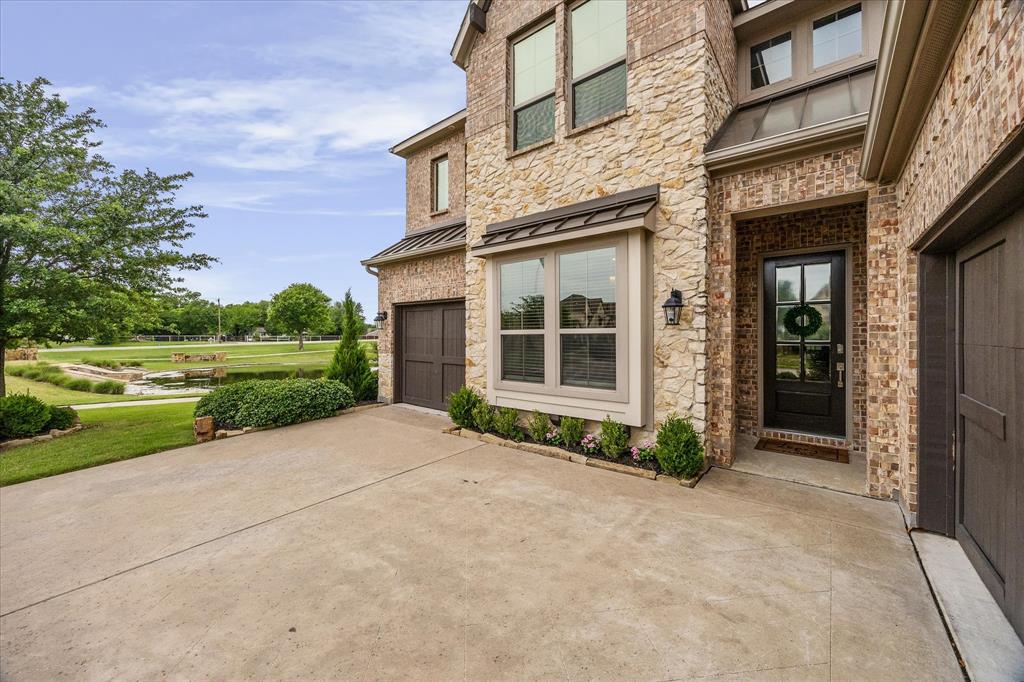 798 Featherstone Drive