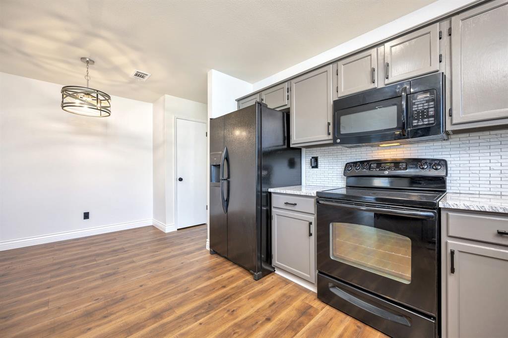 Huntington Village Ph III Add - Residential