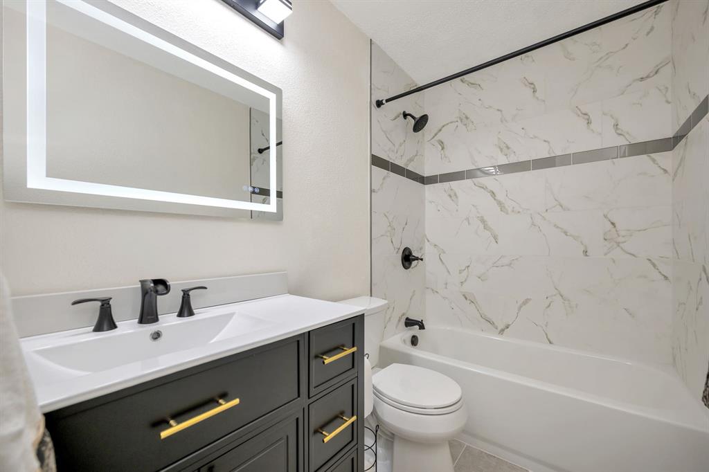 Huntington Village Ph III Add - Residential