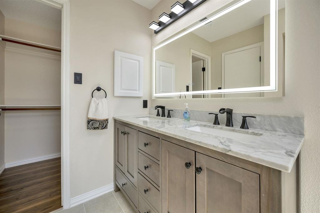 Huntington Village Ph III Add - Residential