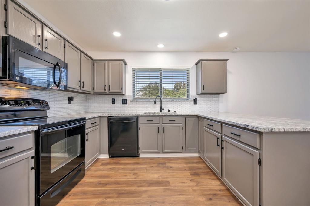 Huntington Village Ph III Add - Residential