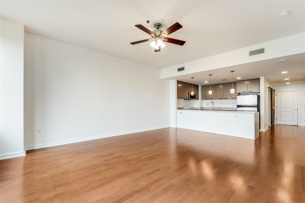 Metropolitan 1200 Main St Condo - Residential