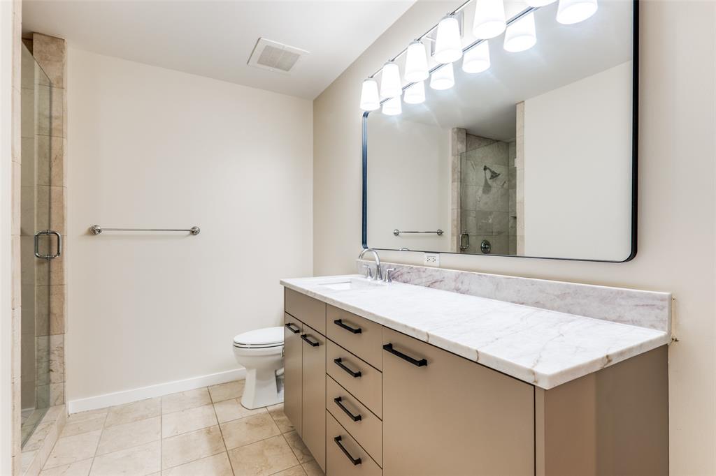 Metropolitan 1200 Main St Condo - Residential