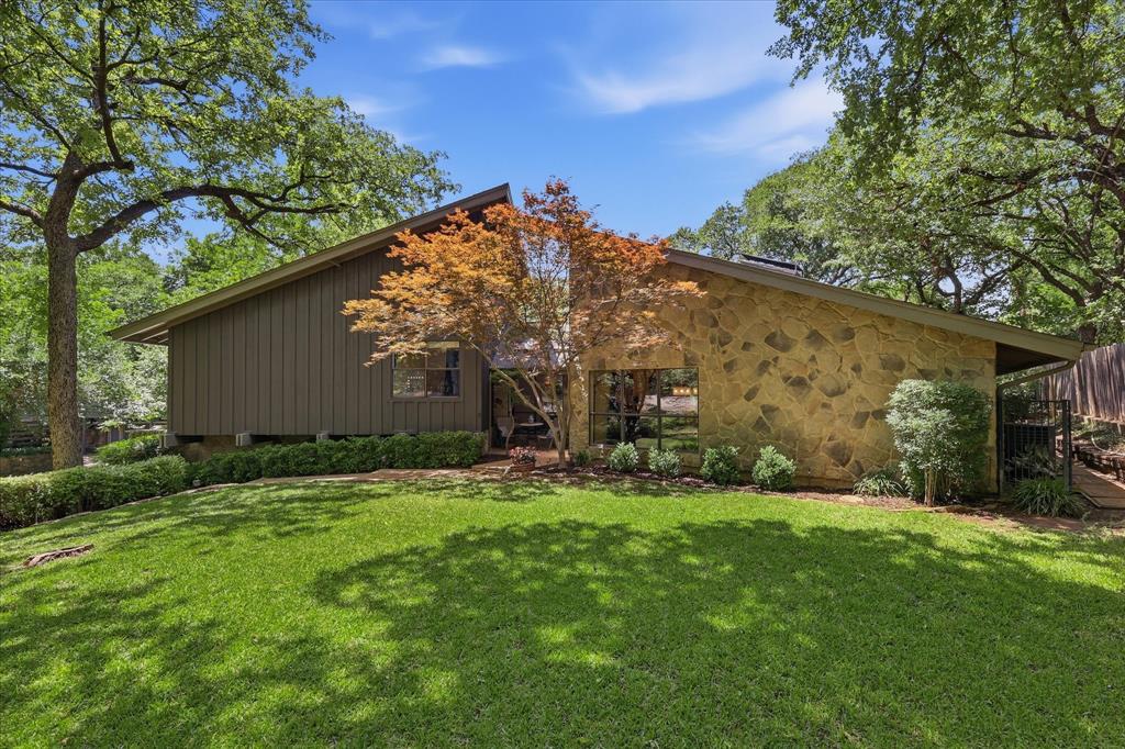 5 Country Place Circle