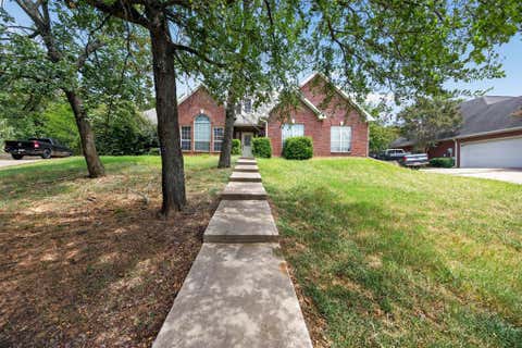 Photo of 804 Waterloo Lake Drive, Denison, TX 75020 (MLS # 21366928)