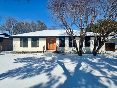 Photo of 6329 E Lovers Lane, Dallas, TX 75214 (MLS # 21159619)