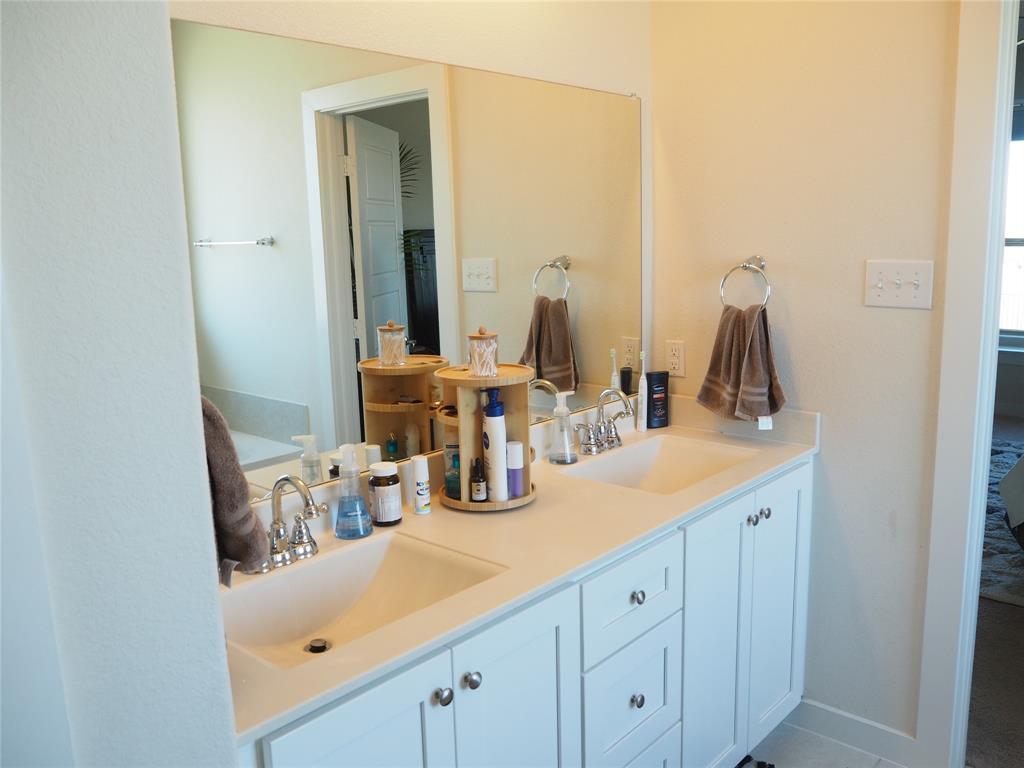 Seventeen Lakes - Residential Lease