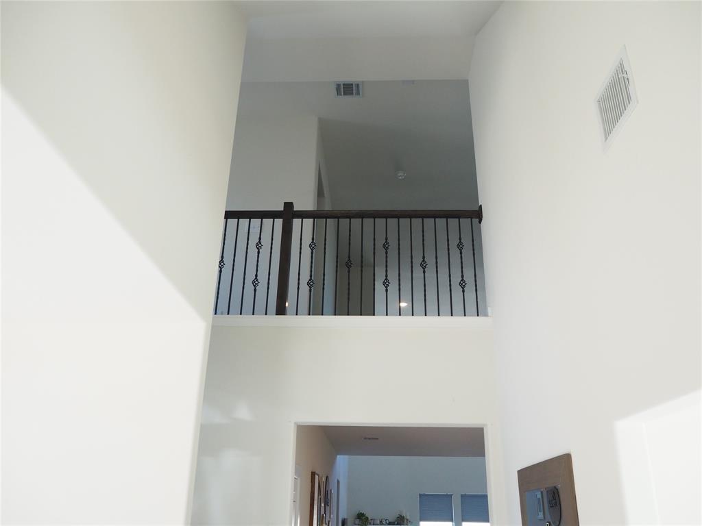 Seventeen Lakes - Residential Lease