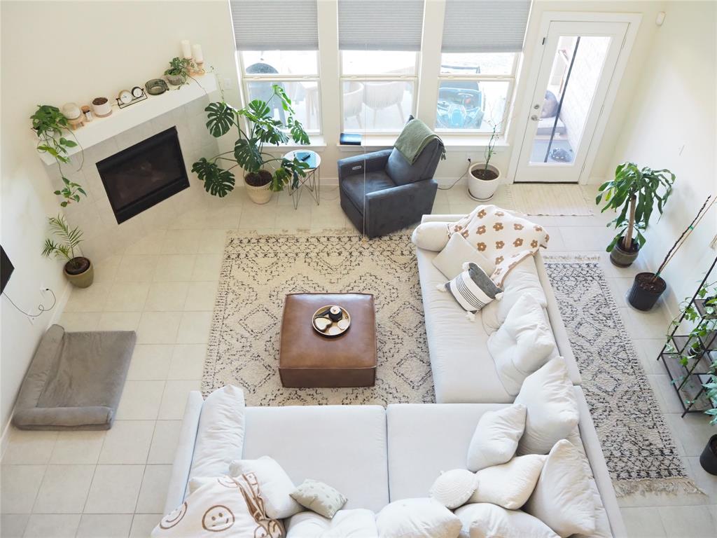 Seventeen Lakes - Residential Lease