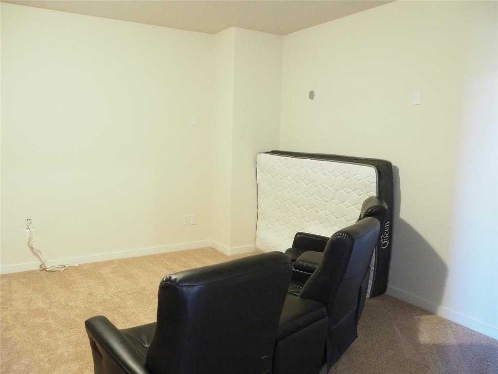 Seventeen Lakes - Residential Lease