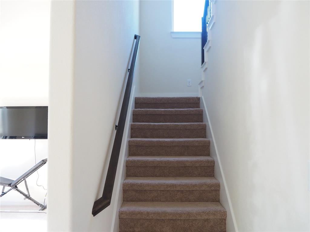 Seventeen Lakes - Residential Lease