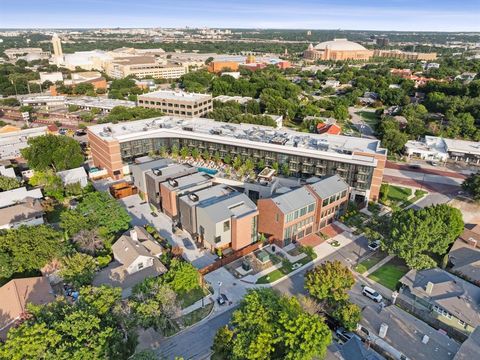 Photo of 1217 Dorothy Lane #4, Fort Worth, TX 76107 (MLS # 21014509) Photo of 1217 Dorothy Lane #4, Fort Worth, TX 76107 (MLS # 21014509)