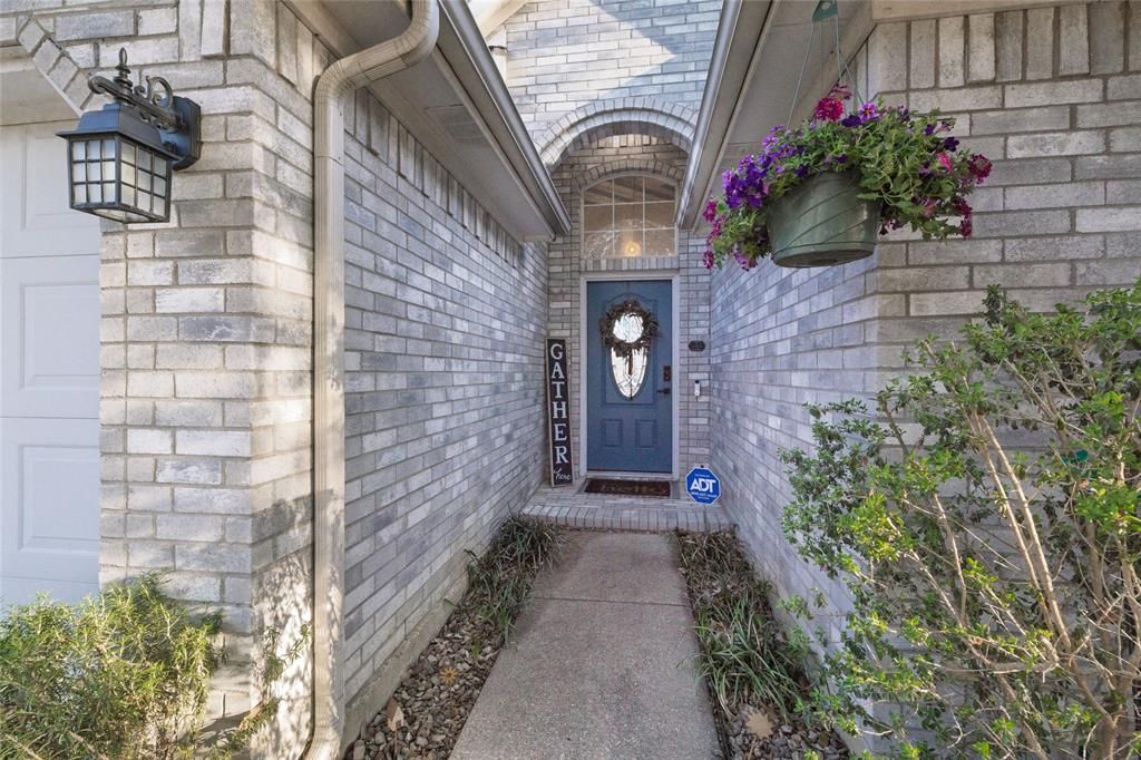 Photo of 4809 Rincon Way, Fort Worth, TX 76137 (MLS # 21208276)