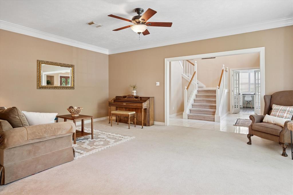 2200 Southern Oak Drive