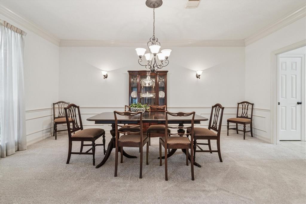 2200 Southern Oak Drive