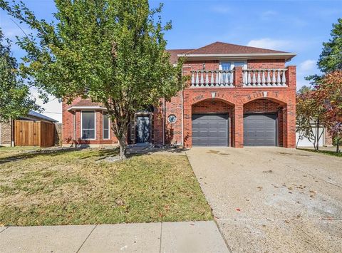 2705 Redstone Drive Arlington TX 76001