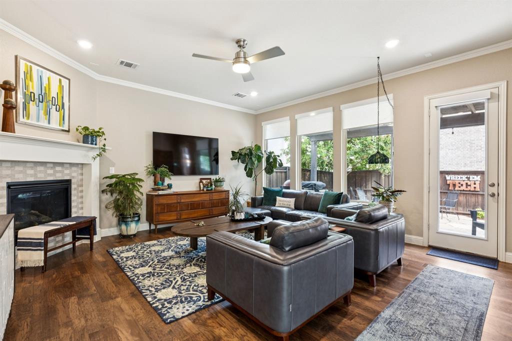 2511 Cathedral Drive