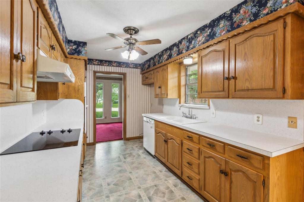6835 Redstart Lane